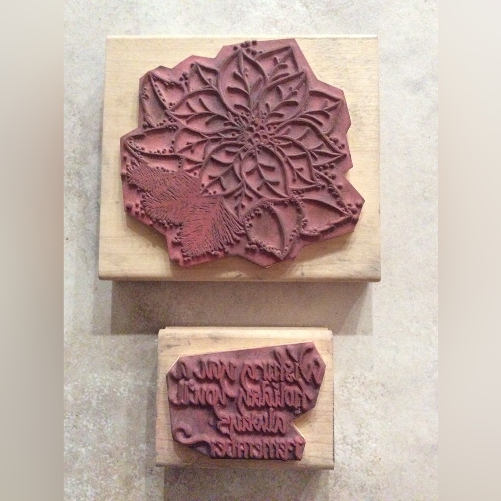 D.O.T.S rubber stamps. Christmas Sayings, Present, Holly, Poinsettia - Picture 5 of 5